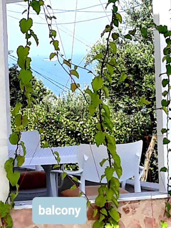 Denni'S Home Sarande Bagian luar foto