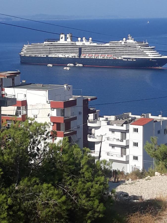 Denni'S Home Sarande Bagian luar foto