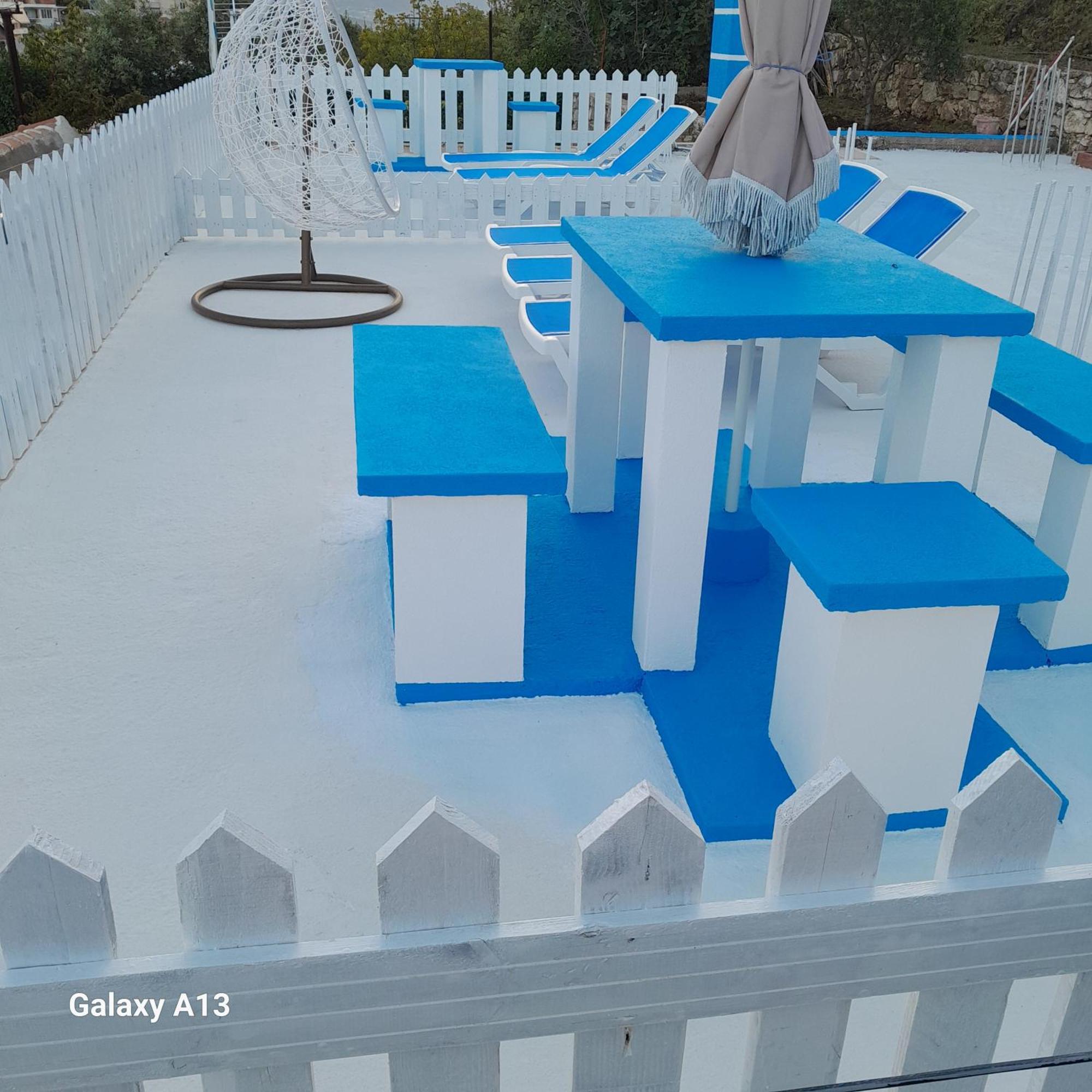 Denni'S Home Sarande Bagian luar foto